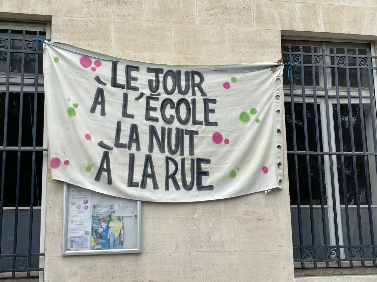 « On ne peut pas rester sans rien faire » : à Bordeaux, ils agissent pour les familles mal&nbsp;logées